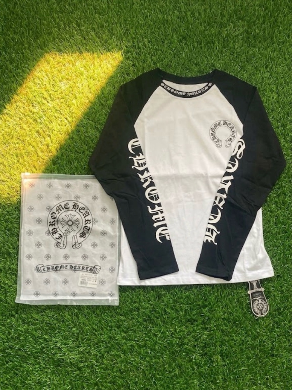 Men’s long sleeve T-shirt